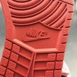 HypeYourBeast Air Jordan 1 Retro High OG 'Chicago'