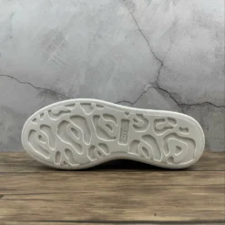 HypeYourBeast A. Mcqueen Alexander McQueen White / Orange 23 HypeYourBeast A. Mcqueen Alexander McQueen White / Orange