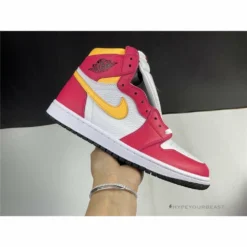 HypeYourBeast Air Jordan 1 Retro High Light Fusion Red 22 HypeYourBeast Air Jordan 1 Retro High Light Fusion Red