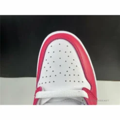 HypeYourBeast Air Jordan 1 Retro High Light Fusion Red 25 HypeYourBeast Air Jordan 1 Retro High Light Fusion Red