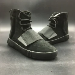 Hypeyourbeast Yeezy Boost 750 Black