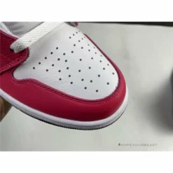 HypeYourBeast Air Jordan 1 Retro High Light Fusion Red 28 HypeYourBeast Air Jordan 1 Retro High Light Fusion Red