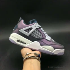 HypeYourBeast Air Jordan 4 WMNS 'Chameleon' 22 HypeYourBeast Air Jordan 4 WMNS 'Chameleon'