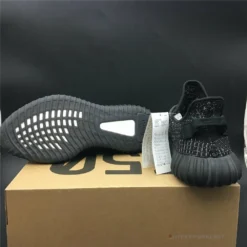 Hypeyourbeast Adidas Yeezy Boost 350 V2 Black / Black / Static 26 Hypeyourbeast Adidas Yeezy Boost 350 V2 Black / Black / Static