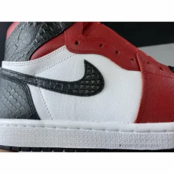 Hypeyourbeast Air Jordan 1 Retro High Snake Chicago Satin