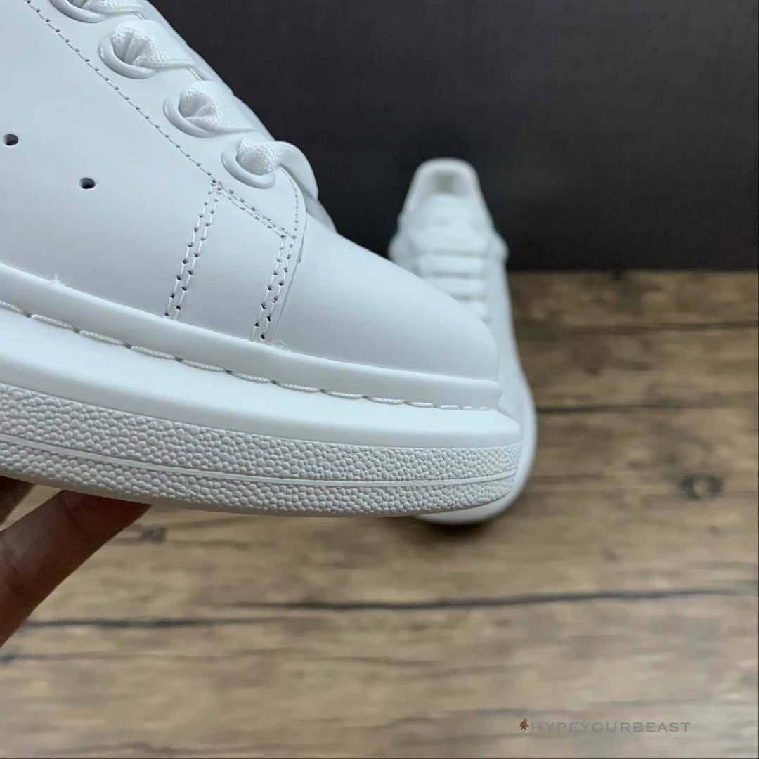 HypeYourBeast Alexander McQueen White / Green A. Mcqueen 9 HypeYourBeast Alexander McQueen White / Green A. Mcqueen