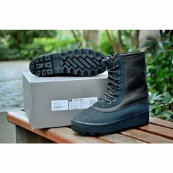Hypeyourbeast Adidas Yeezy 950 Black