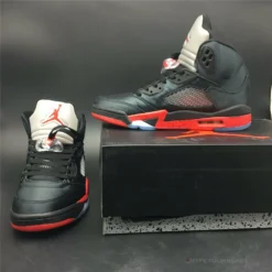 Hypeyourbeast Air Jordan 5 Satin Bred