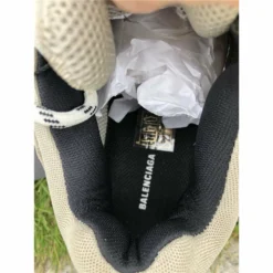 Hypeyourbeast BCG Triple S Vanille Balenciaga 17 Hypeyourbeast BCG Triple S Vanille Balenciaga