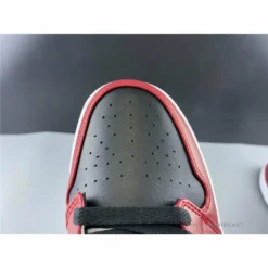 Hypeyourbeast Air Jordan 1 Mid 'Chicago'