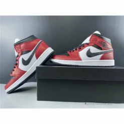 Hypeyourbeast Air Jordan 1 Mid 'Chicago'