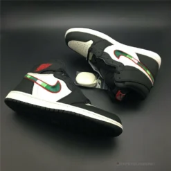 Hypeyourbeast Air Jordan 1 Retro High Sports Illustrated (A Star Is Born)