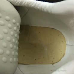 HypeYourBeast Alexander McQueen White / Navy 36 HypeYourBeast Alexander McQueen White / Navy