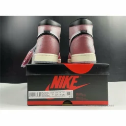 Hypeyourbeast Trophy Room X Air Jordan 1 High OG 21 Hypeyourbeast Trophy Room X Air Jordan 1 High OG